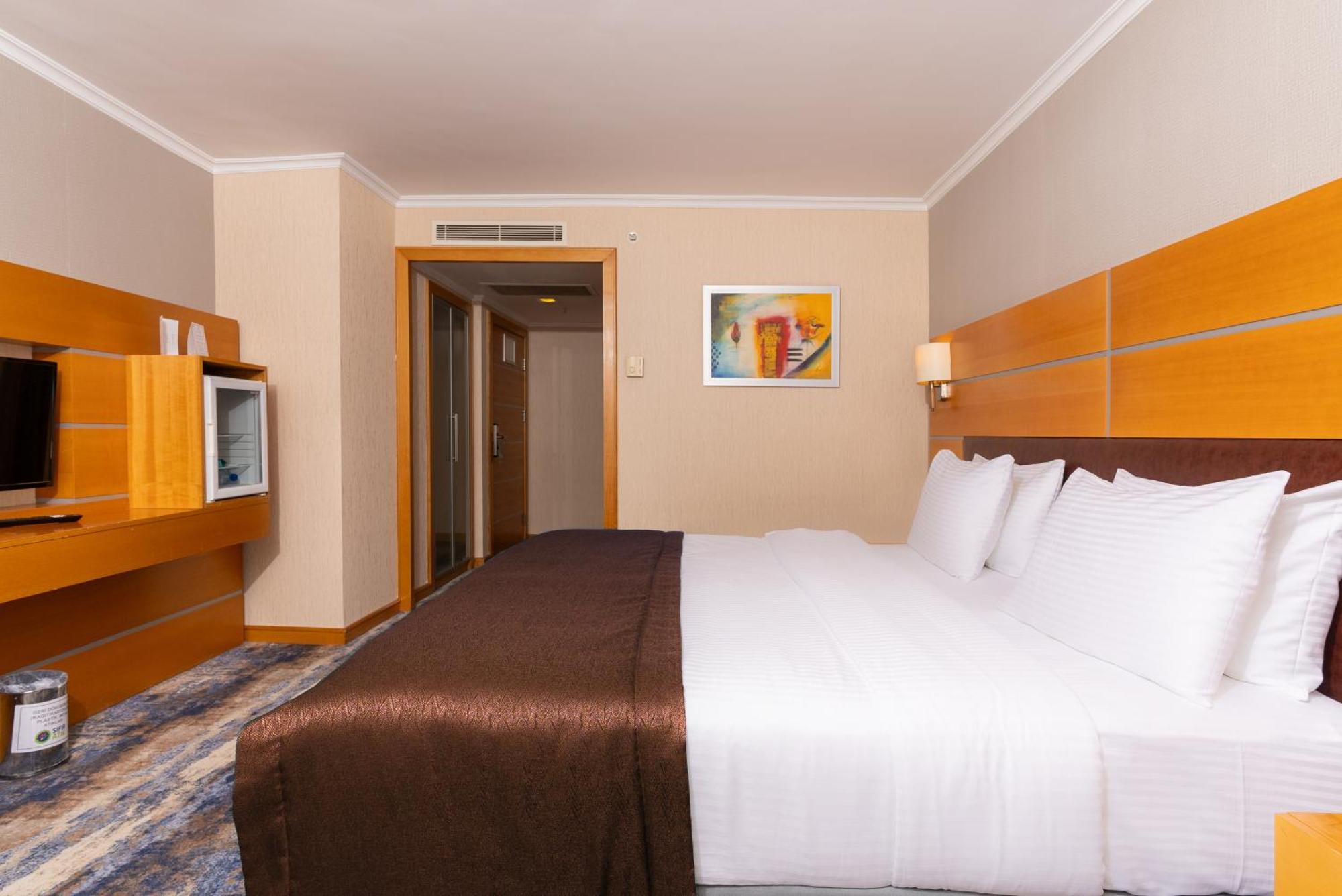 Superior Single Room,1546014997:JPEG